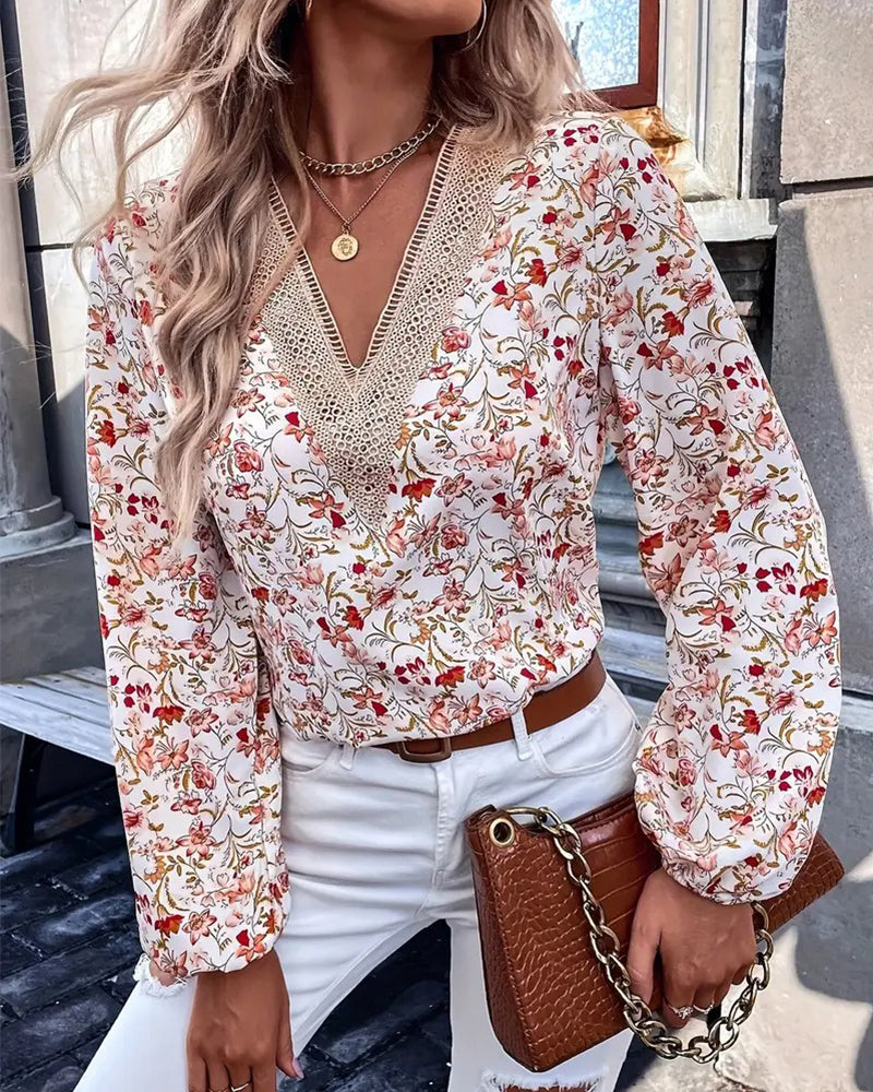 Printed Long-Sleeve V-Neck Tee for Casual Wear