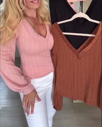 Chic V-Neck Long Sleeve Tee in Solid Color