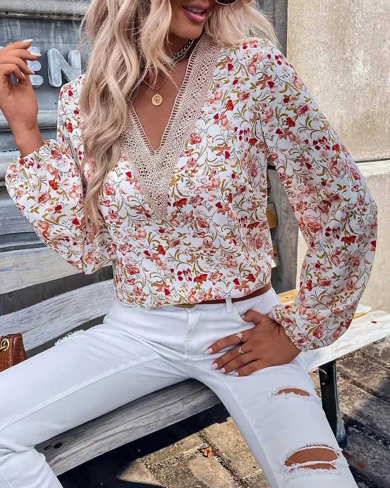 Printed Long-Sleeve V-Neck Tee for Casual Wear