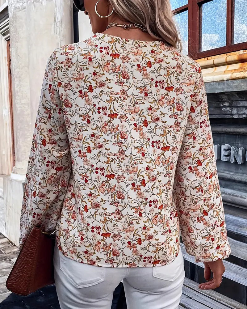 Printed Long-Sleeve V-Neck Tee for Casual Wear